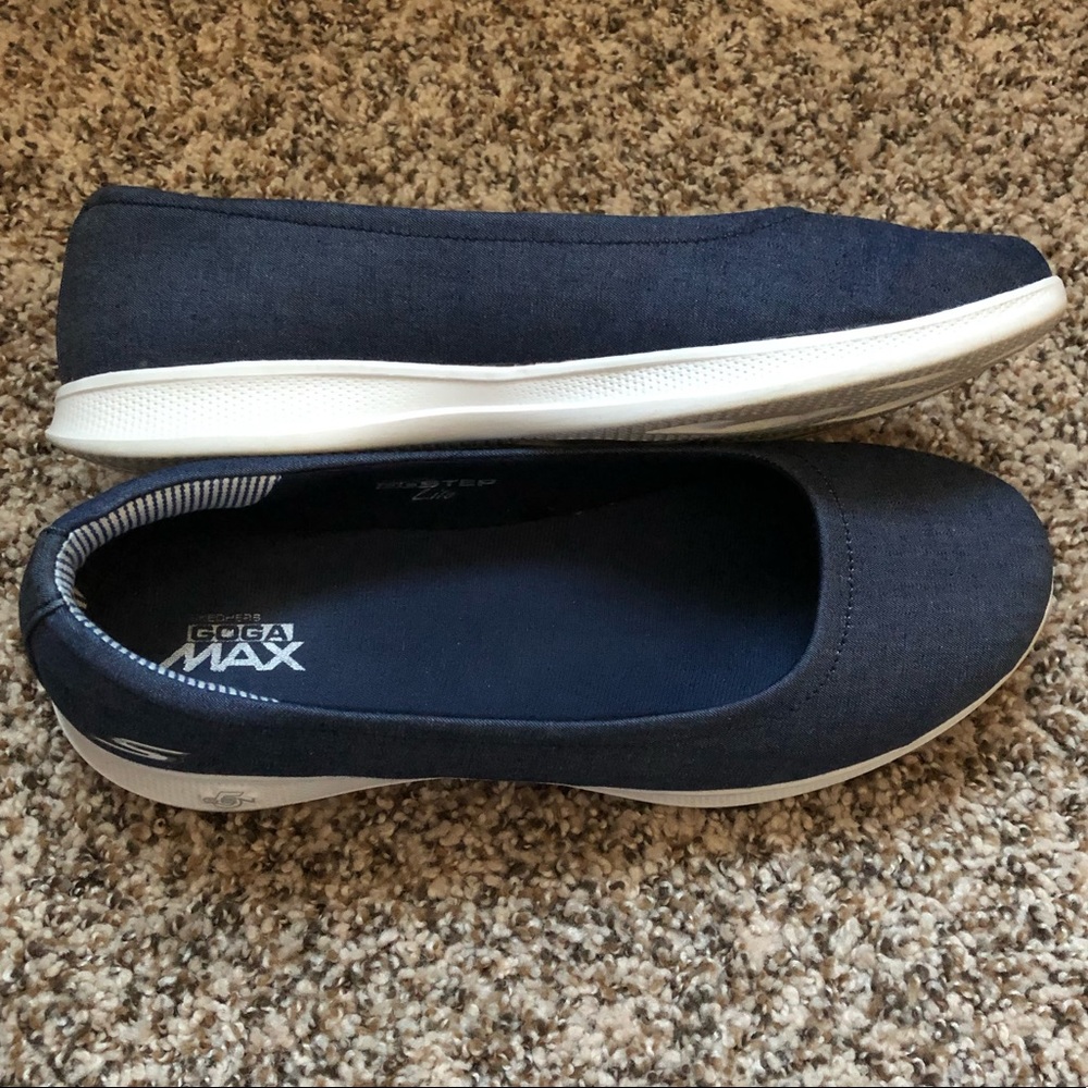Skechers Goga Max Flats